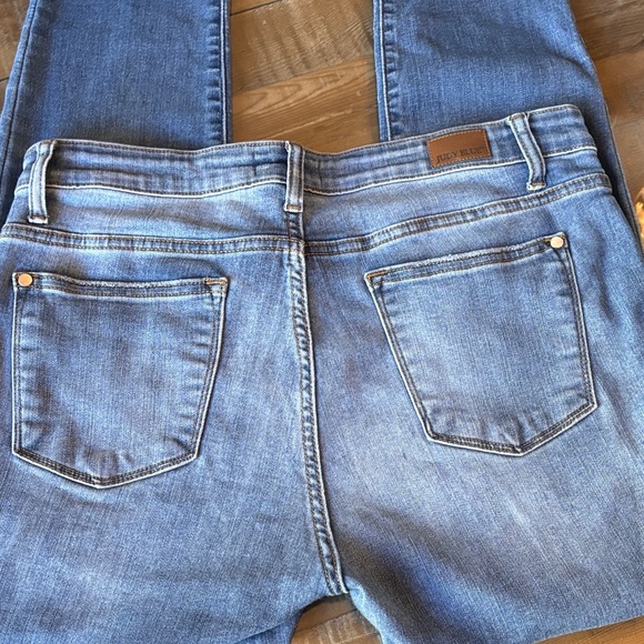 Judy Blue Relaxed Fit - Picture 5 of 12